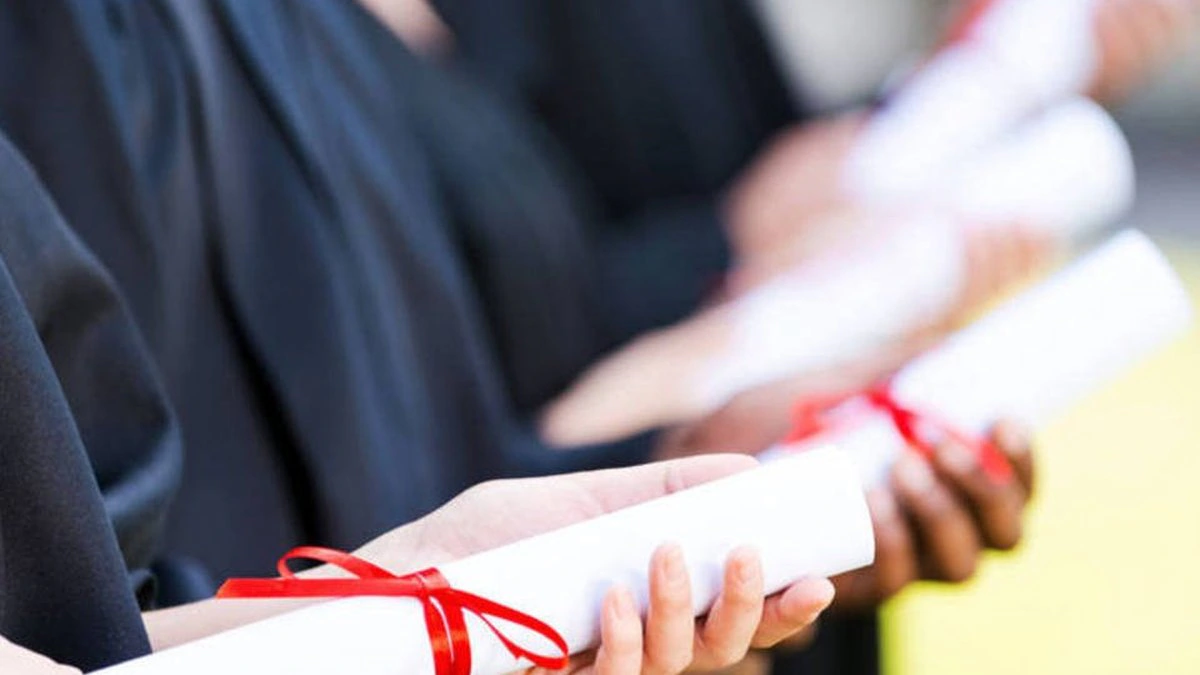 Estudantes disputam prêmio com IA e exames